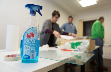 Rahmen der Ausstellungsbilder